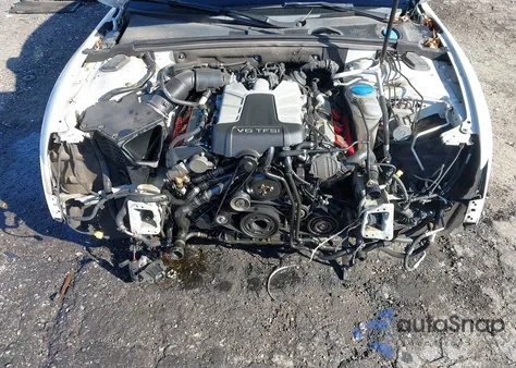 2013 Audi S5 3.0T Premium Plus z USA, uszkodzony, nr VIN WAUCGAFR5DA021170